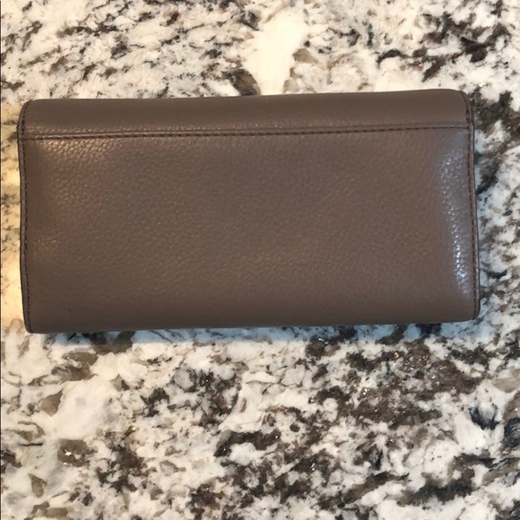 Michael Kors Wallet - Grey Pebbled Leather - Picture 6 of 6
